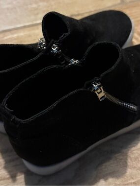 Black Suede Slip-On Sneakers with Side Zipper